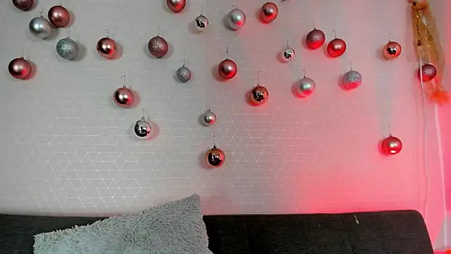 artmiaa online show from December 18, 11:38 am