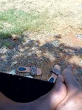 Snapshot of Naughtyy_xx chatting on March 3, 8:20 am Naughtyy xx online show from March 3, 8:20 am