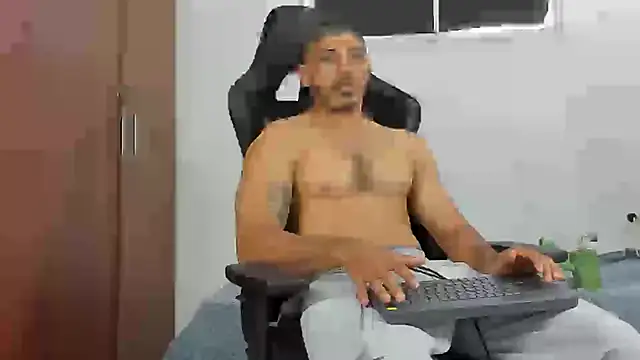 Snapshot of joris_vo chatting on December 3, 3:44 pm joris vo online show from December 3, 3:44 pm