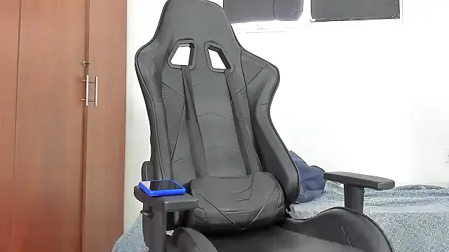 Snapshot of joris_vo chatting on December 9, 4:15 pm joris vo online show from December 9, 4:15 pm