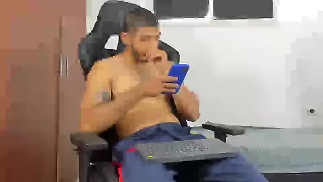 Snapshot of joris_vo chatting on December 14, 4:20 pm joris vo online show from December 14, 4:20 pm