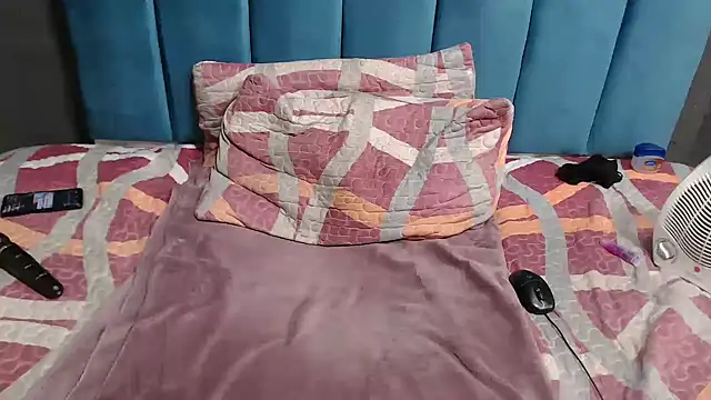 BLACKberry008 online show from February 11, 9:56 pm