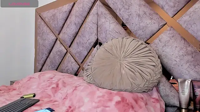 Snapshot of Jennalove_ chatting on January 21, 12:57 am Jennalove online show from January 21, 12:57 am