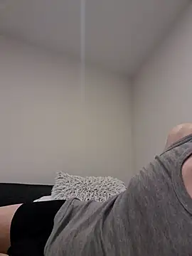 suarez1235 online show from December 2, 10:16 pm