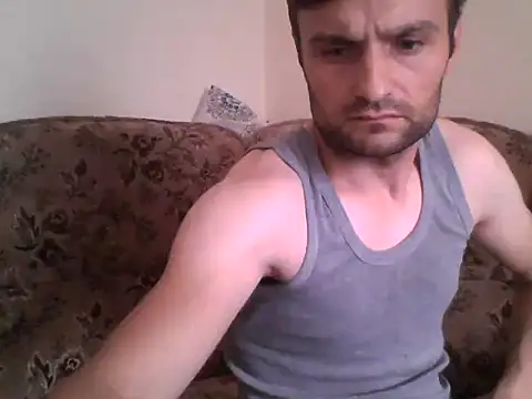 Snapshot of suarez1235 chatting on July 6, 3:14 pm suarez1235 online show from July 6, 3:14 pm