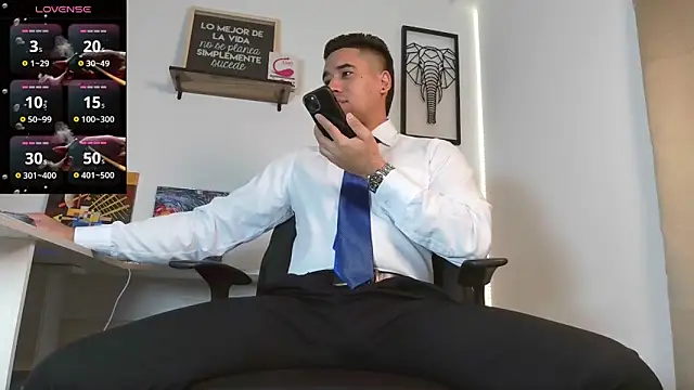 Thonydupont online show from March 5, 7:49 pm