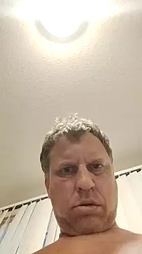 Snapshot of fukurbutt chatting on October 11, 10:19 pm fukurbutt online show from October 11, 10:19 pm