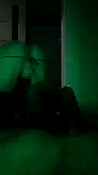 Snapshot of BigAssKi chatting on January 25, 11:22 pm BigAssKi online show from January 25, 11:22 pm