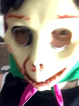 Snapshot of BigAssKi chatting on February 4, 2:39 am BigAssKi online show from February 4, 2:39 am