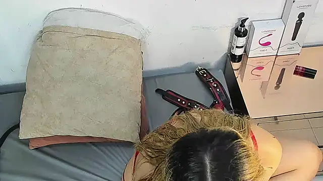 Snapshot of Barbie_girl_69 chatting on November 6, 1:45 pm Barbie girl 69 online show from November 6, 1:45 pm