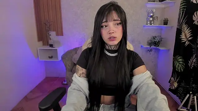 mia catt05 online show from December 6, 6:48 am