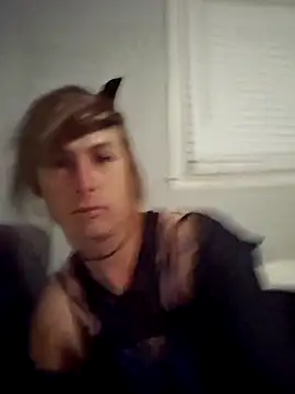 cdressupdiva online show from March 18, 5:54 am