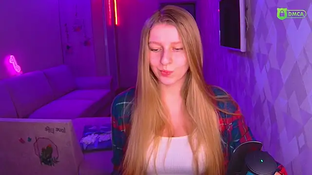 AmaliaQueen online show from December 9, 2:06 pm