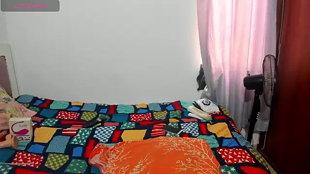 xia ebonyts online show from January 22, 3:18 pm