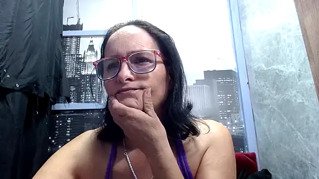 Nastylatinaxxx online show from April 11, 12:04 am