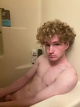 Snapshot of CreamyAustin chatting on March 29, 3:01 pm CreamyAustin online show from March 29, 3:01 pm