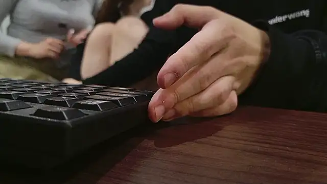 POCARI SWEAT online show from March 12, 7:58 am