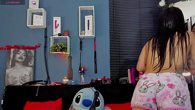 Snapshot of Alaia_Asuka chatting on January 7, 3:12 pm Alaia Asuka online show from January 7, 3:12 pm