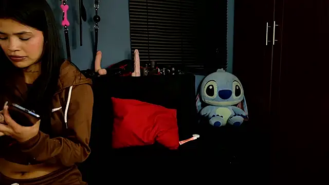 Snapshot of Alaia_Asuka chatting on January 31, 11:24 pm Alaia Asuka online show from January 31, 11:24 pm