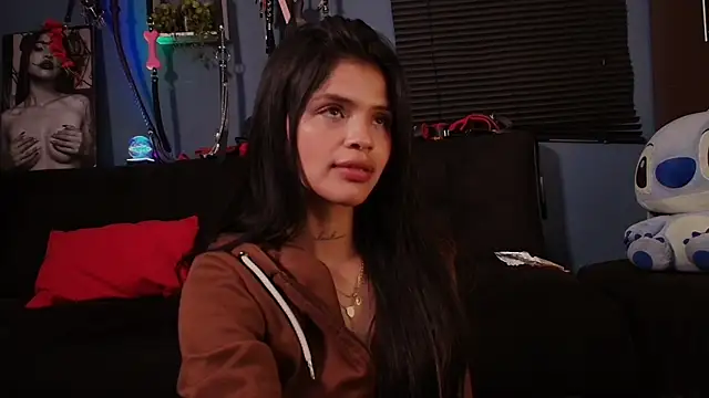 Snapshot of Alaia_Asuka chatting on February 28, 3:37 am Alaia Asuka online show from February 28, 3:37 am