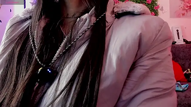 Snapshot of Alaia_Asuka chatting on September 13, 12:10 am Alaia Asuka online show from September 13, 12:10 am