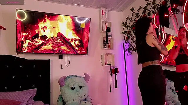 Snapshot of Alaia_Asuka chatting on September 29, 12:27 am Alaia Asuka online show from September 29, 12:27 am