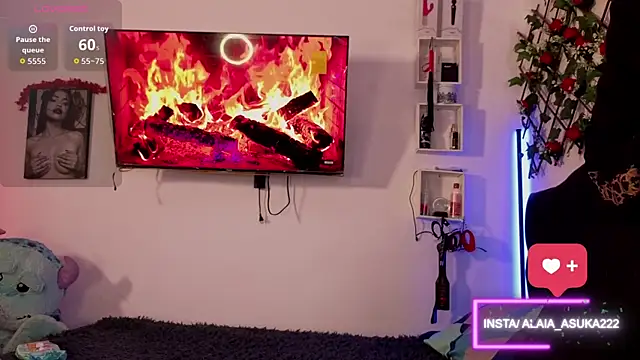 Snapshot of Alaia_Asuka chatting on October 4, 12:19 am Alaia Asuka online show from October 4, 12:19 am