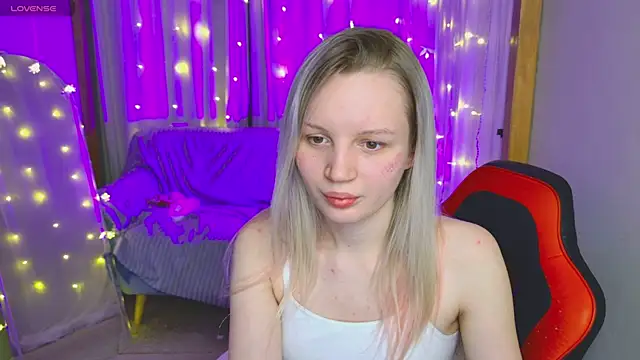 Beatrica Klein online show from January 1, 1:48 pm