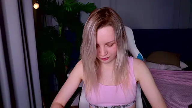 Beatrica Klein online show from January 14, 2:22 pm