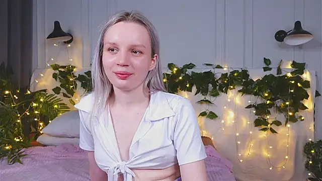 Beatrica Klein online show from March 8, 5:22 pm