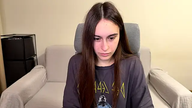 AliceKolltt online show from March 29, 7:36 pm