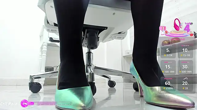 Snapshot of melina_thomson chatting on November 14, 5:50 am melina thomson online show from November 14, 5:50 am