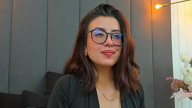 EmaSaenz online show from February 12, 10:15 pm