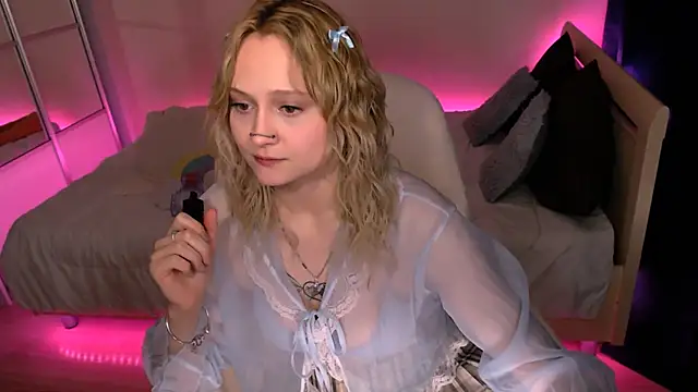 MariaMango online show from January 3, 4:06 pm