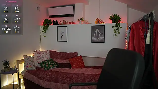 Alexis   Texas online show from January 8, 11:52 pm