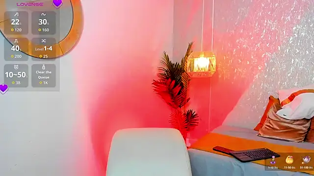 Snapshot of alina_stark chatting on November 21, 7:23 pm alina stark online show from November 21, 7:23 pm