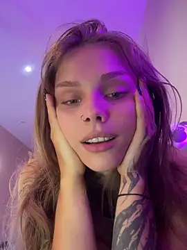 Snapshot of HumbleJess chatting on December 28, 9:42 am HumbleJess online show from December 28, 9:42 am