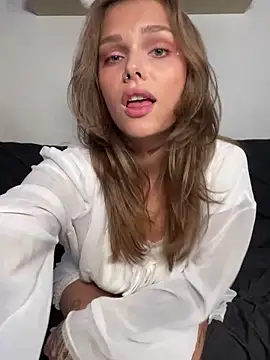 Snapshot of HumbleJess chatting on September 19, 3:45 pm HumbleJess online show from September 19, 3:45 pm