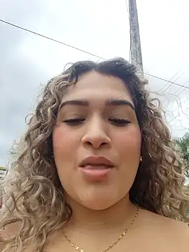 Sara smiiith211 online show from April 2, 6:38 pm