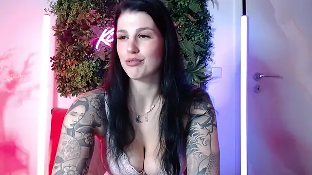 KiraKane1 online show from January 14, 2:00 pm