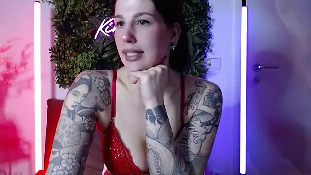 KiraKane1 online show from February 13, 4:28 pm