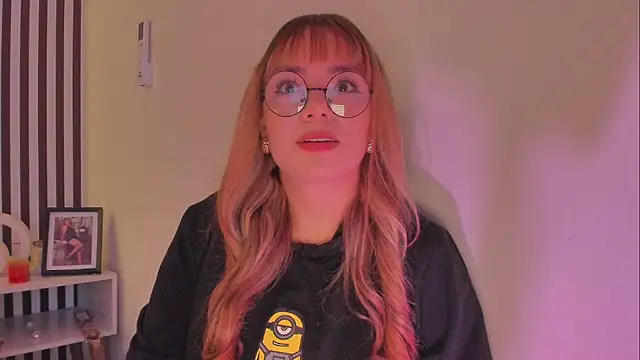 Samaantha-White online show from January 13, 11:59 am