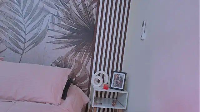 Samaantha-White online show from January 19, 11:36 am