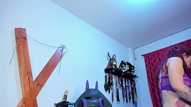 Laureen hill online show from January 20, 1:50 am