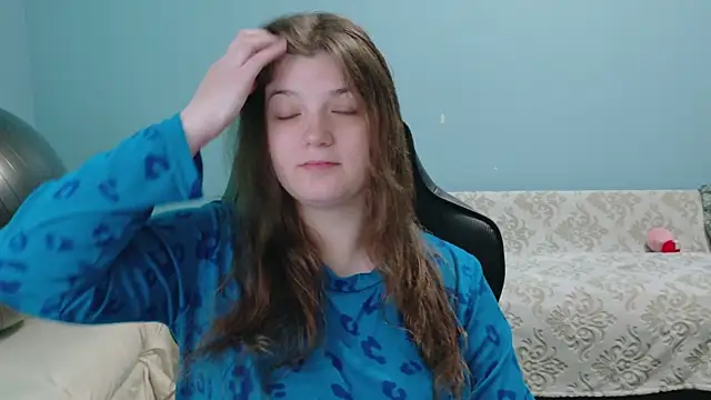 TreeJeanne online show from June 6, 6:45 pm