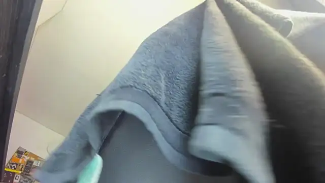 Snapshot of charlie_hotxxx chatting on January 13, 12:41 am charlie hotxxx online show from January 13, 12:41 am