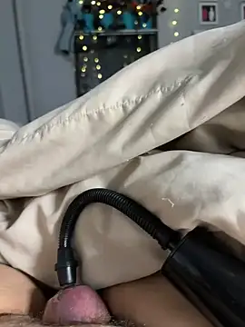 sylviahhh online show from March 23, 2:04 am