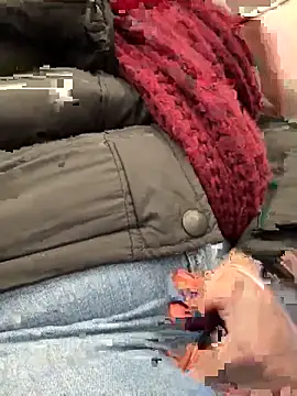 sylviahhh online show from March 29, 9:04 pm