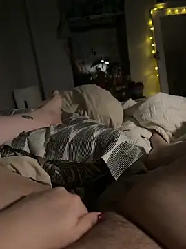 sylviahhh online show from April 9, 5:18 am