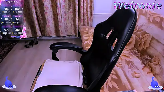 Snapshot of Sabrina_ONLY chatting on October 13, 9:04 pm Sabrina ONLY online show from October 13, 9:04 pm